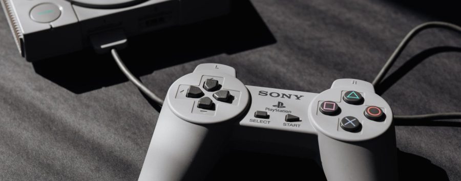 A game console controller. Image by Pexels.